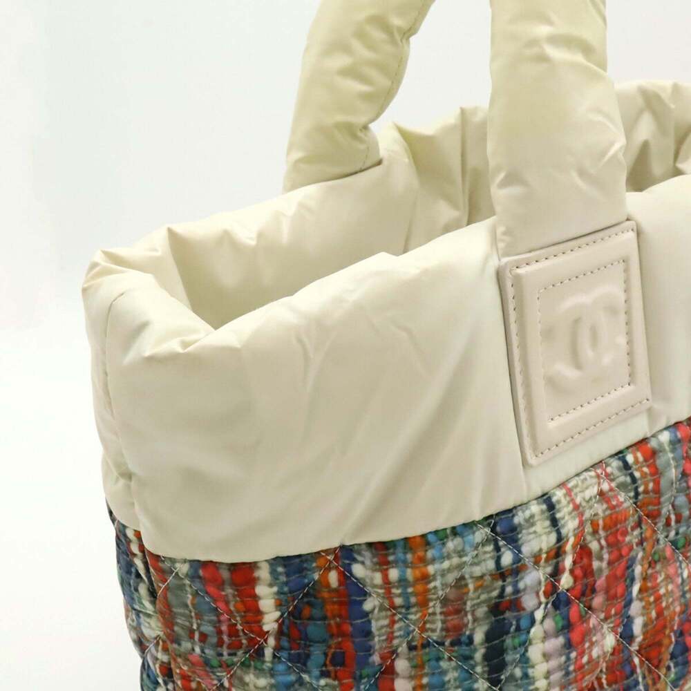 CHANEL White Leather Tote Bag - Picture 5 of 10